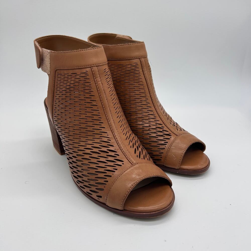 Vince Camuto Lavette Brown Perforated Peep Toe Bootie Block Heel Sandals size 9 - Picture 2 of 8